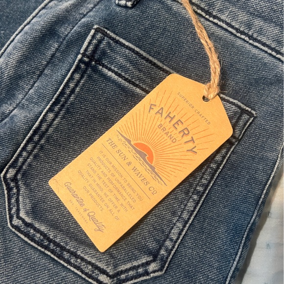 Faherty Women's Blue Jeans - Picture 3 of 4